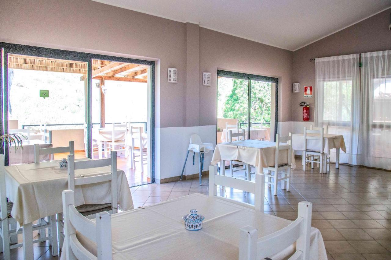 Hotel Oleandro Villasimius Buitenkant foto
