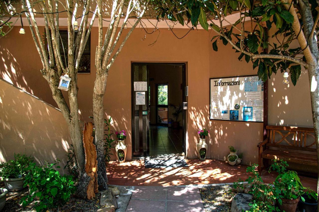 Hotel Oleandro Villasimius Buitenkant foto
